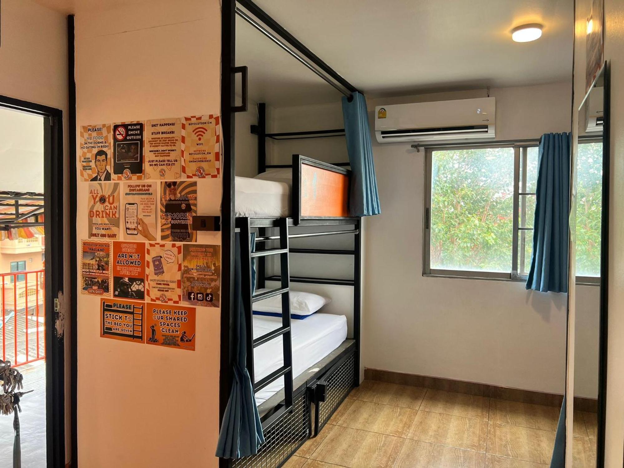 Revolution Chiang Mai - Old Town Hostel Eksteriør bilde
